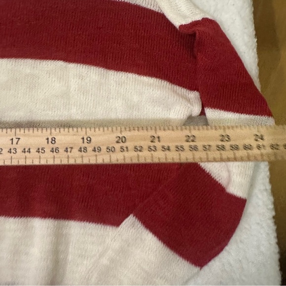 Moon & Madison American Flag Sweater Pullover - Picture 6 of 6